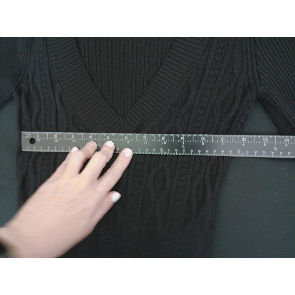 Bebe Cable Knit Sweater Women M Black V-Neck Ribbed Slim Fit Cuffed Sleeve - Picture 4 of 5